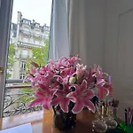 Luxury Apartment With A View Of The Eiffel Tower